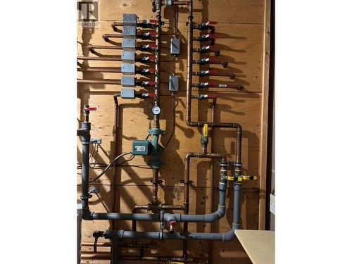 8028 Jackpine Road, Vernon, BC - Indoor