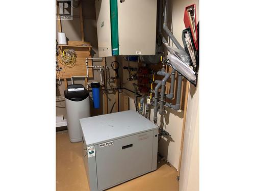 8028 Jackpine Road, Vernon, BC - Indoor