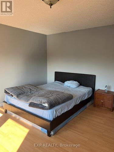 17 Calmist Crescent, Brampton, ON - Indoor Photo Showing Bedroom