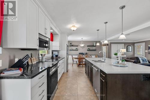 81993 Bluewater Highway, Ashfield-Colborne-Wawanosh (Colborne), ON - Indoor Photo Showing Kitchen With Double Sink With Upgraded Kitchen
