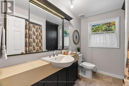 81993 Bluewater Highway, Ashfield-Colborne-Wawanosh (Colborne), ON - Indoor Photo Showing Bathroom
