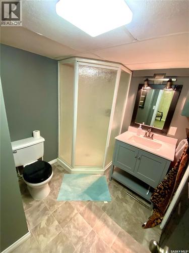 204 4Th Street E, Carnduff, SK - Indoor Photo Showing Bathroom