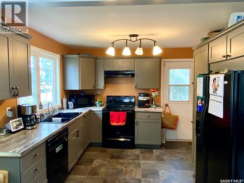 204 4Th Street E, Carnduff, SK - Indoor Photo Showing Kitchen With Double Sink