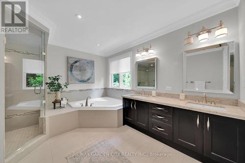 6 Vanderburgh Lane, Grimsby, ON - Indoor Photo Showing Bathroom