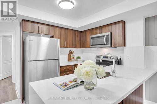 Kitchen - 2226 - 10 Westmeath Lane, Markham, ON - Indoor Photo Showing Kitchen