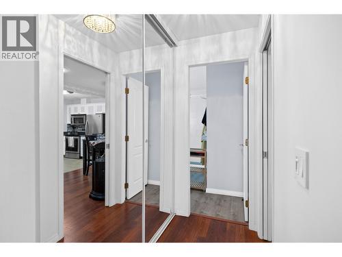 1964 Enterprise Way Unit# 403, Kelowna, BC - Indoor Photo Showing Other Room