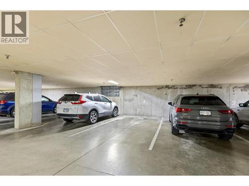 1964 Enterprise Way Unit# 403, Kelowna, BC - Indoor Photo Showing Garage