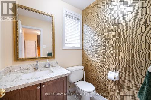284 Holmes Crescent, Milton, ON - Indoor Photo Showing Bathroom