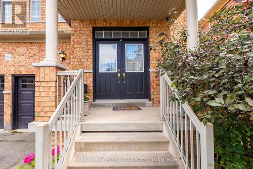 284 Holmes Crescent, Milton, ON - Outdoor