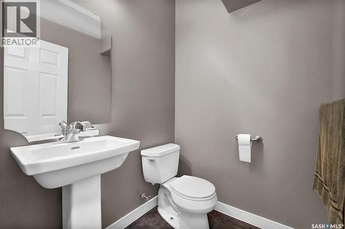 226 Gillies Street, Saskatoon, SK - Indoor Photo Showing Bathroom