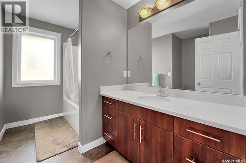 226 Gillies Street, Saskatoon, SK - Indoor Photo Showing Bathroom