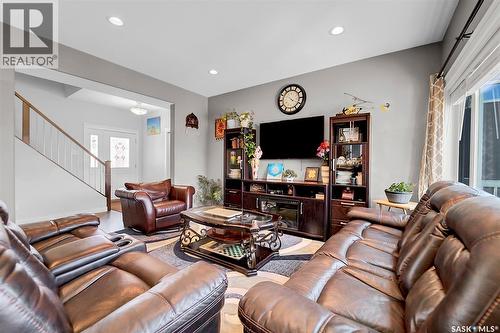 226 Gillies Street, Saskatoon, SK - Indoor Photo Showing Living Room