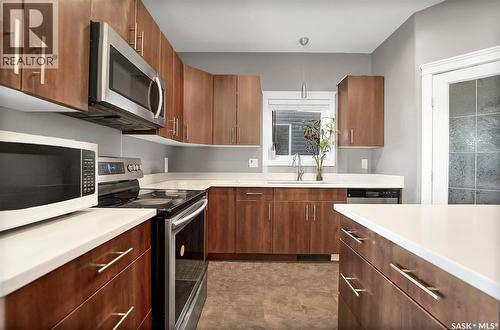 226 Gillies Street, Saskatoon, SK - Indoor Photo Showing Kitchen