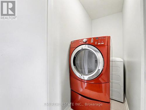 62 Sherway Street, Hamilton, ON - Indoor Photo Showing Laundry Room