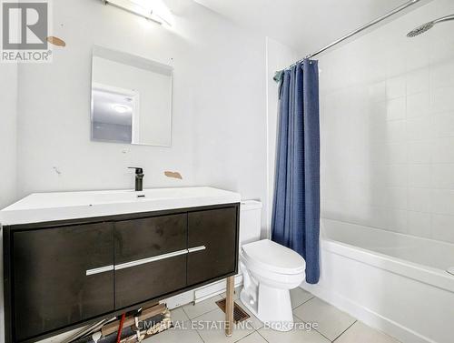 62 Sherway Street, Hamilton, ON - Indoor Photo Showing Bathroom