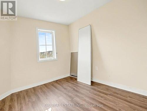 62 Sherway Street, Hamilton, ON - Indoor Photo Showing Other Room
