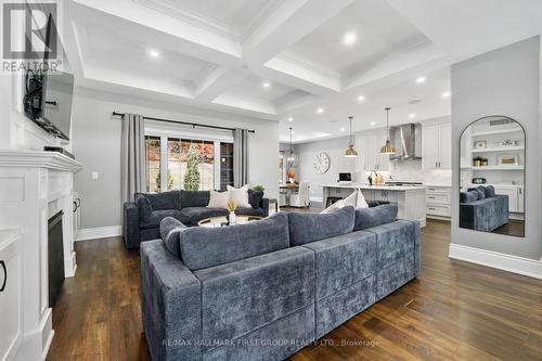 122 Glens Of Antrim Way, Alnwick/Haldimand, ON - Indoor Photo Showing Living Room