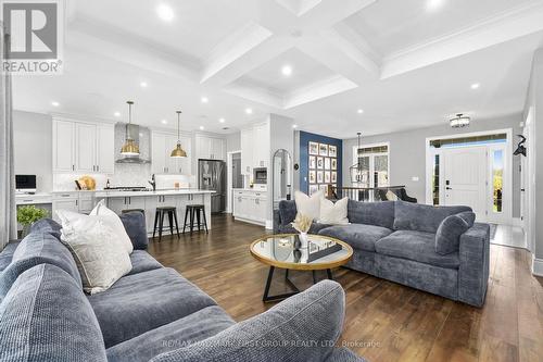 122 Glens Of Antrim Way, Alnwick/Haldimand, ON - Indoor Photo Showing Living Room