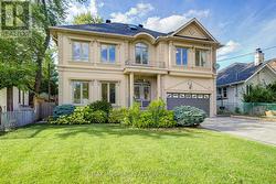 206 HOLLYWOOD AVENUE  Toronto, ON M2N 3K6