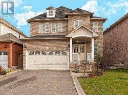 10 MILKWEED CRESCENT  Brampton, ON L7A 1T8