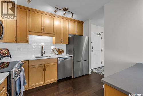 1205 902 Spadina Crescent E, Saskatoon, SK - Indoor Photo Showing Kitchen