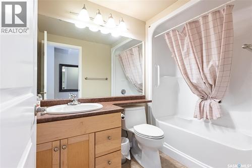 1205 902 Spadina Crescent E, Saskatoon, SK - Indoor Photo Showing Bathroom