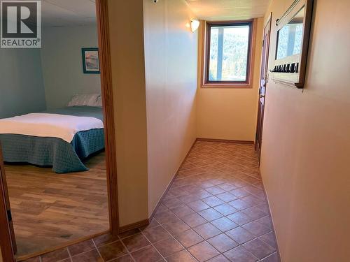 2719 Davidson Road, Shoreacres, BC - Indoor