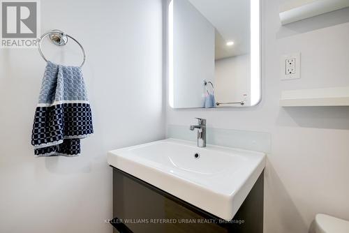 Lower - 2556 Lake Shore Boulevard W, Toronto, ON - Indoor Photo Showing Bathroom