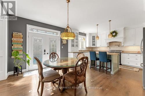 236 Mother'S Street, Hamilton, ON - Indoor Photo Showing Dining Room