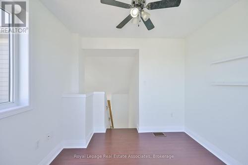 3 - 575 Dundas Street W, Mississauga, ON - Indoor Photo Showing Other Room
