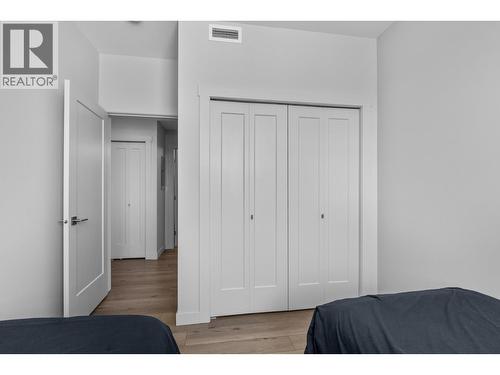 3630 Mission Springs Drive Unit# 506, Kelowna, BC - Indoor Photo Showing Bedroom