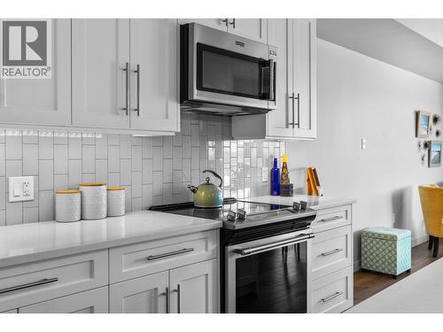 3630 Mission Springs Drive Unit# 506, Kelowna, BC - Indoor Photo Showing Kitchen With Upgraded Kitchen