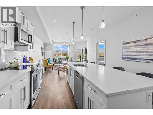 3630 Mission Springs Drive Unit# 506, Kelowna, BC - Indoor Photo Showing Kitchen With Double Sink With Upgraded Kitchen