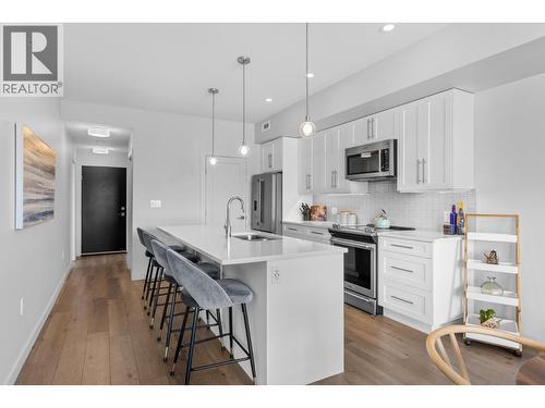 3630 Mission Springs Drive Unit# 506, Kelowna, BC - Indoor Photo Showing Kitchen With Stainless Steel Kitchen With Upgraded Kitchen