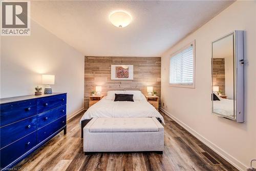 98 Rolling Meadows Drive, Kitchener, ON - Indoor Photo Showing Bedroom