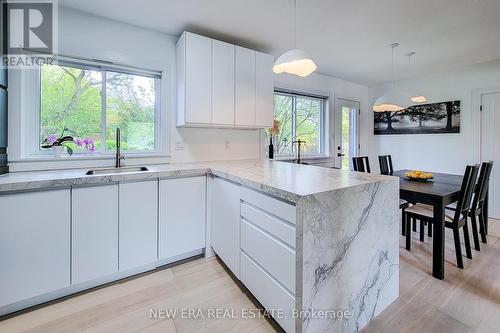 5322 Windermere Drive, Burlington, ON - Indoor Photo Showing Other Room