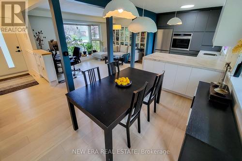 5322 Windermere Drive, Burlington, ON - Indoor Photo Showing Dining Room