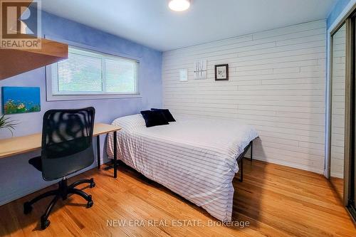 5322 Windermere Drive, Burlington, ON - Indoor Photo Showing Bedroom