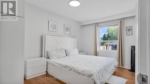 163 Prince Charles Drive, Halton Hills, ON - Indoor Photo Showing Bedroom