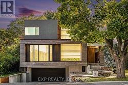 608 BYRON AVENUE  Ottawa, ON K2A 0E5