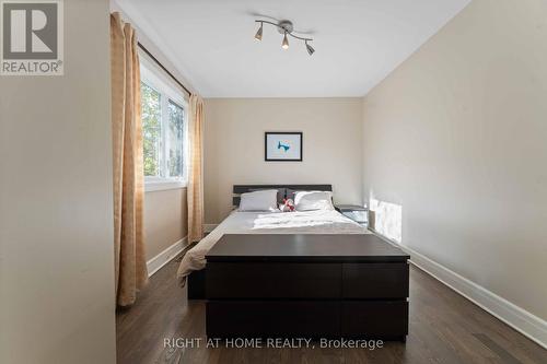 110 Little London Private, Ottawa, ON - Indoor Photo Showing Bedroom