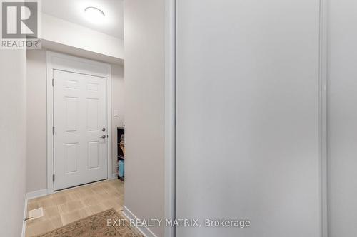 233 Conservancy Drive, Ottawa, ON - Indoor Photo Showing Other Room