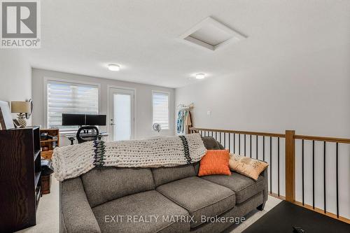 233 Conservancy Drive, Ottawa, ON - Indoor