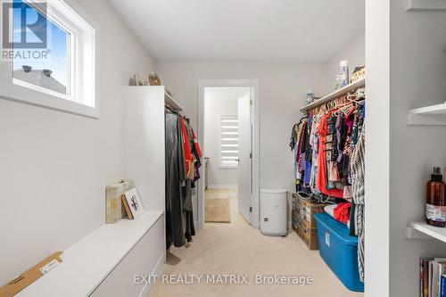 233 Conservancy Drive, Ottawa, ON - Indoor Photo Showing Other Room
