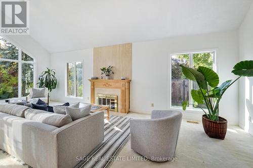 4143 Tapestry Trail, Mississauga, ON - Indoor Photo Showing Living Room With Fireplace