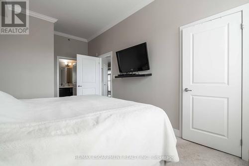 422 - 5317 Upper Middle Road, Burlington, ON - Indoor Photo Showing Bedroom