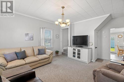 264 Huron Road, Goderich (Goderich (Town)), ON - Indoor Photo Showing Living Room