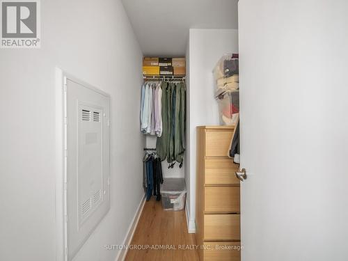 1005 - 128 Fairview Mall Drive, Toronto, ON - Indoor