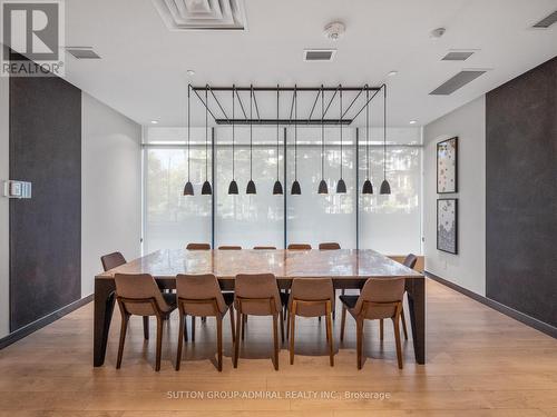 1005 - 128 Fairview Mall Drive, Toronto, ON - Indoor Photo Showing Dining Room