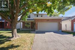 1743 SILVER BARK AVENUE  Ottawa, ON K1C 7A8